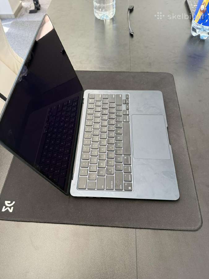 MacBook air M2