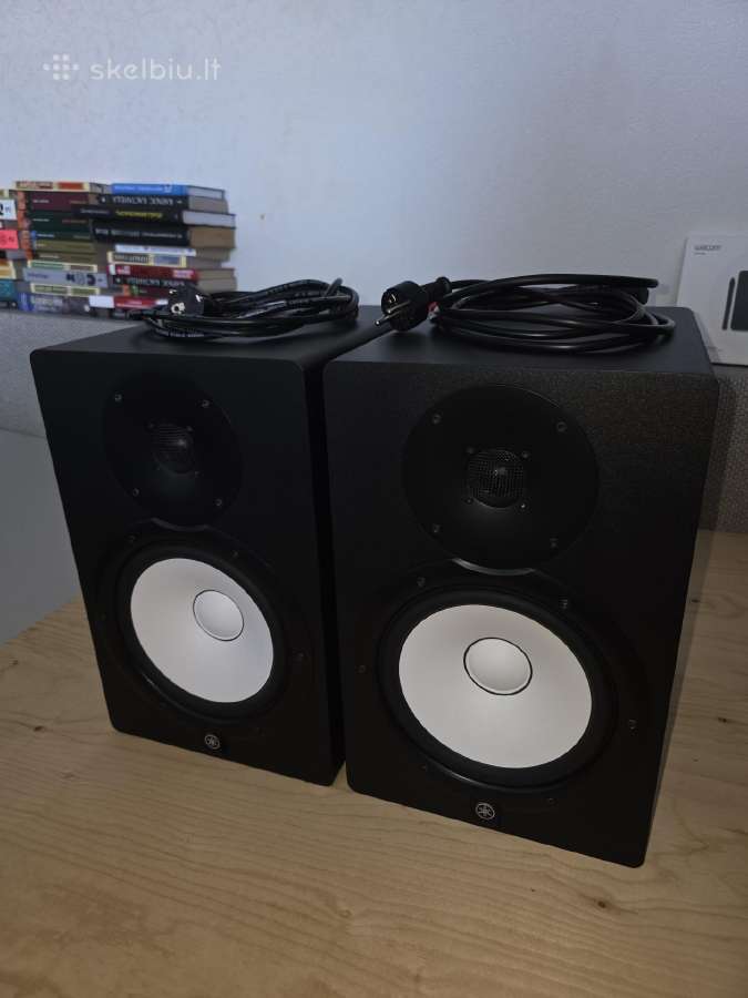 Yamaha Hs8