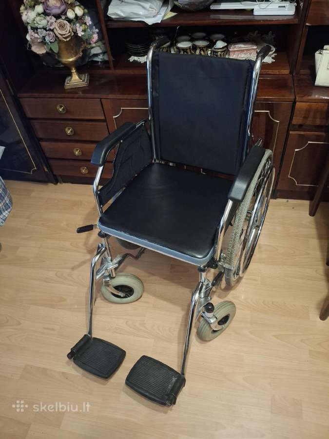 Neįgaliojo vežimėlis sulankstomas