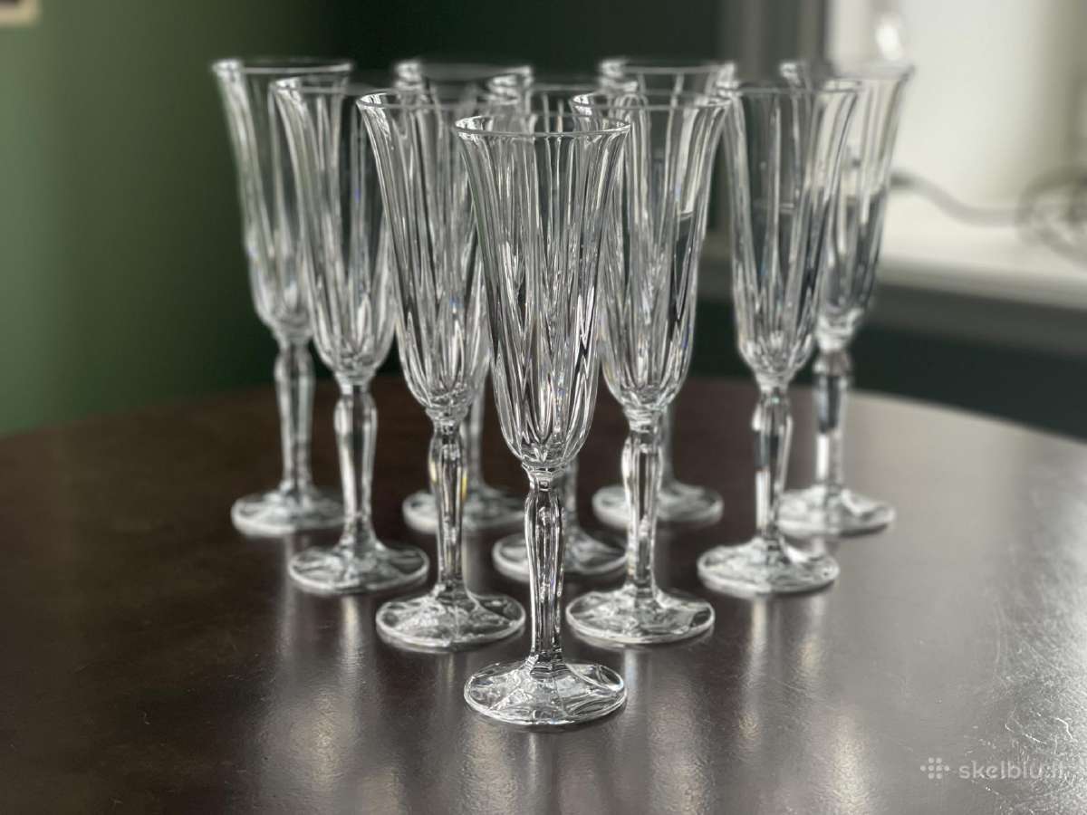 10 elegantiškų šampano taurių – puikios būklės