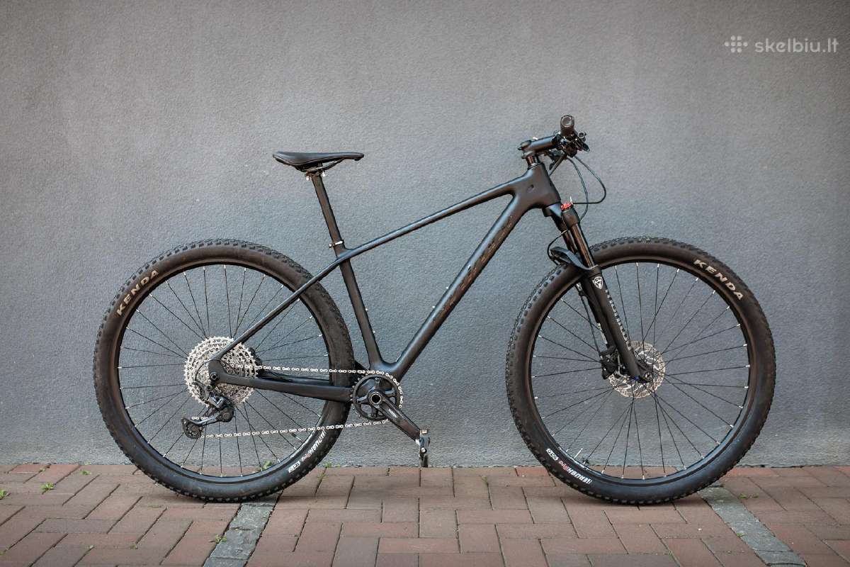 Hard Rocx Superleggera.carbon. M. XT 1x12. Manitou