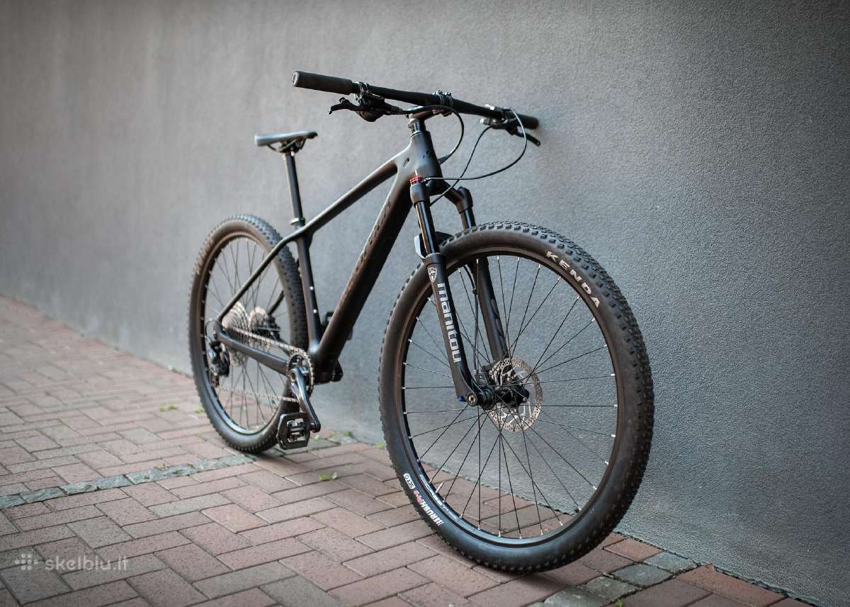 Hard Rocx Superleggera. Carbon. M. Shimano XT 1x12