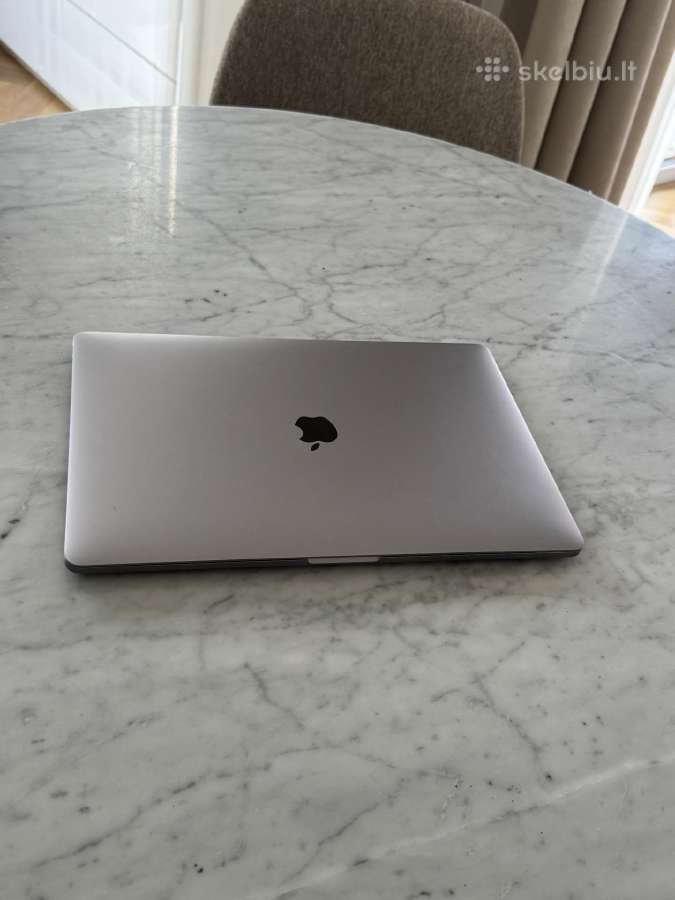 Apple MacBook Pro