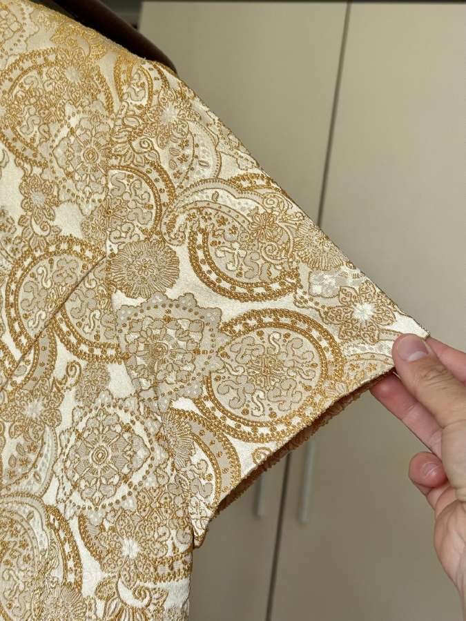 Auksinis kostiumėlis su ornamentais 46 dydis - nuotraukos Nr. 7