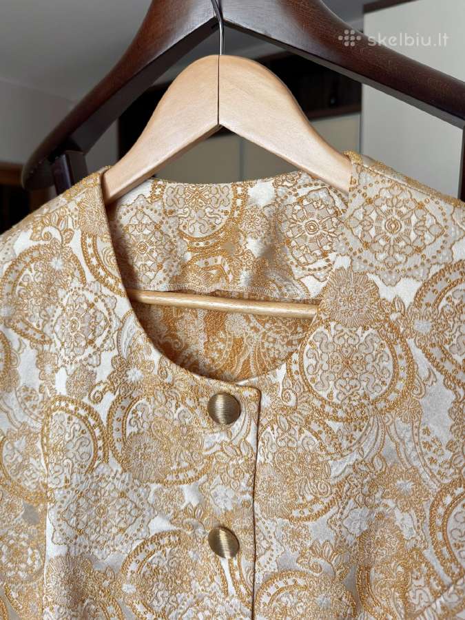Auksinis kostiumėlis su ornamentais 46 dydis - nuotraukos Nr. 8