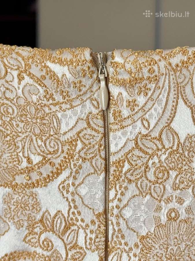 Auksinis kostiumėlis su ornamentais 46 dydis - nuotraukos Nr. 22