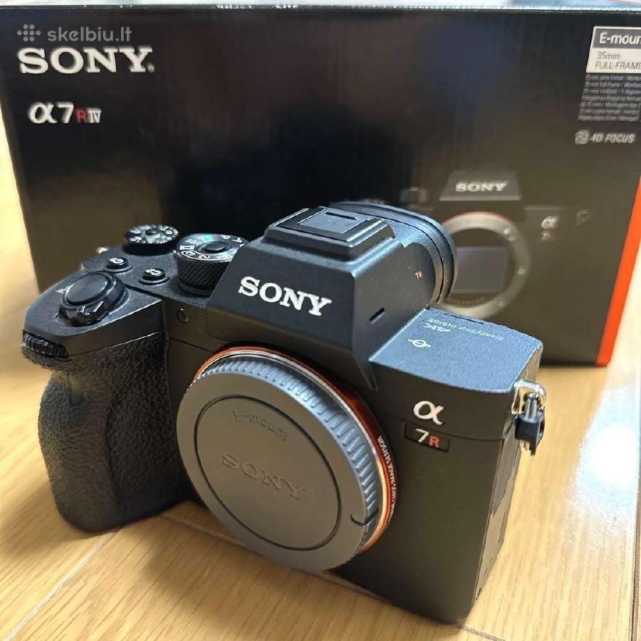 Parduodu Sony A7r4 fotoaparatą