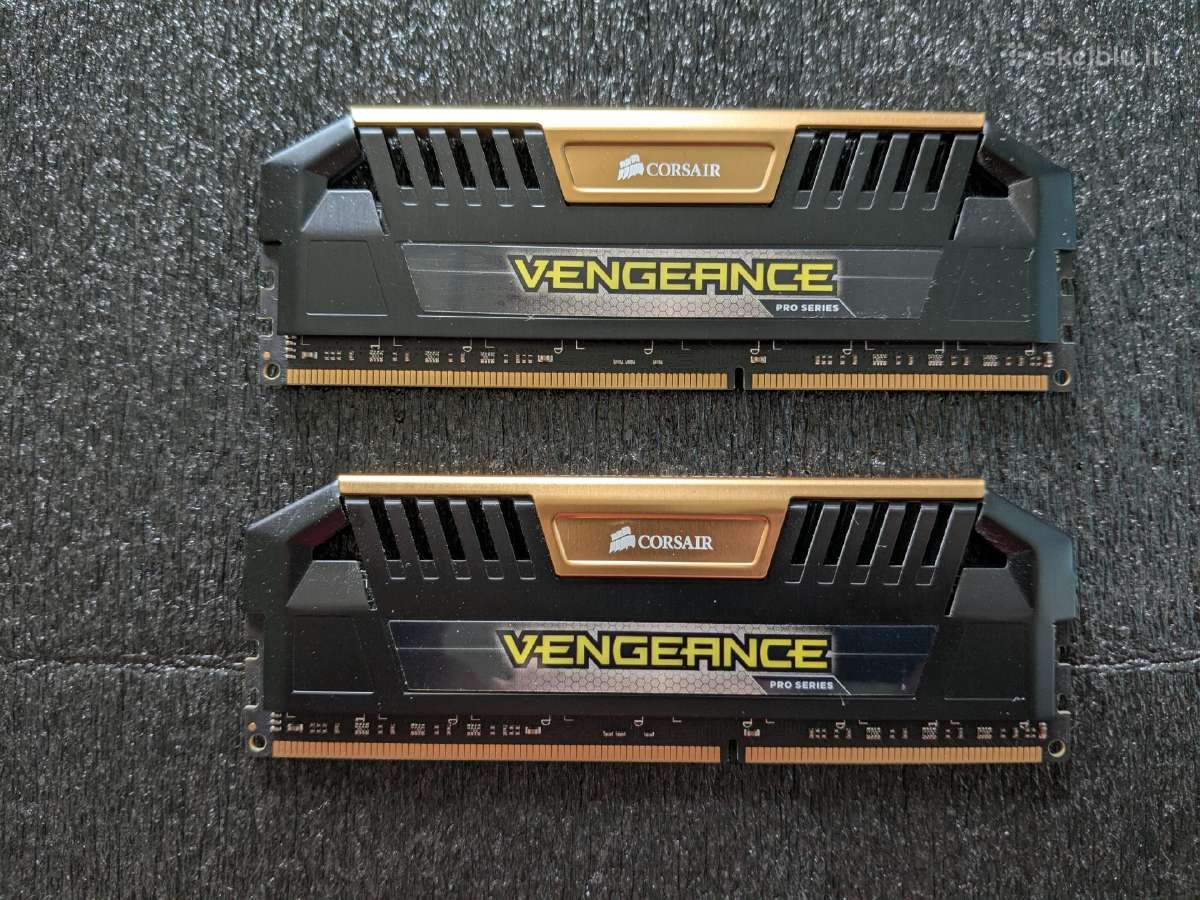 Corsair Vengeance Pro 16gb (2 x 8gb) Ddr3 2400 RAM