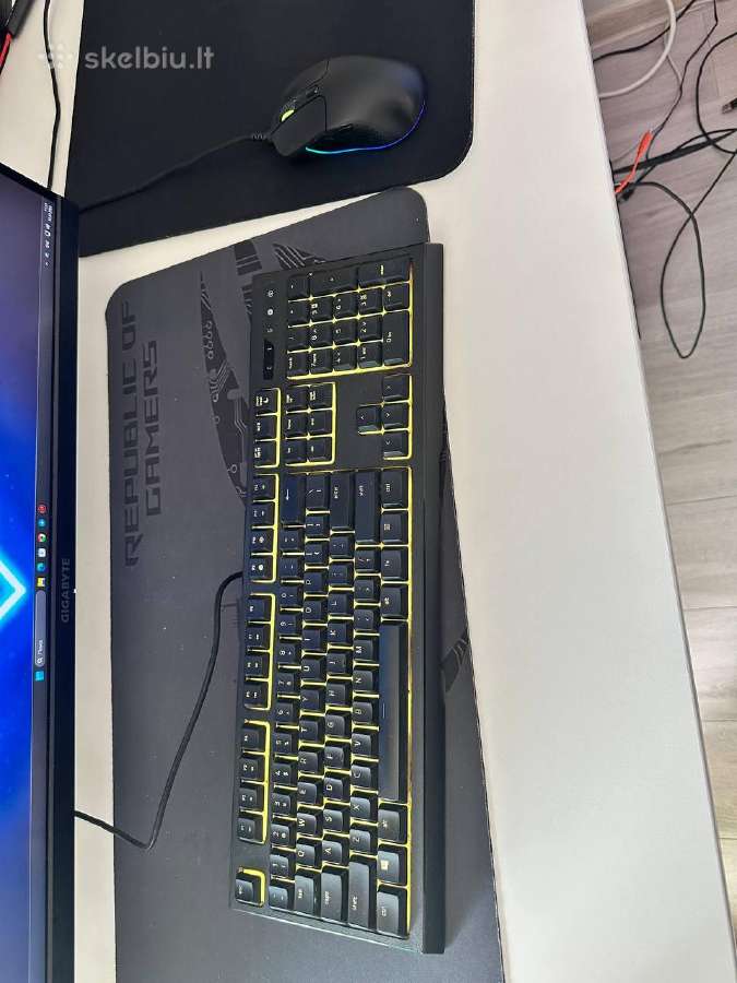 Razer Ornata Chroma ir Keychron M3 Wireless - nuotraukos Nr. 3