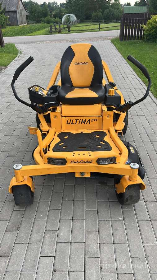 Cub cadet 22ag dvicilindris sodo traktoriukas