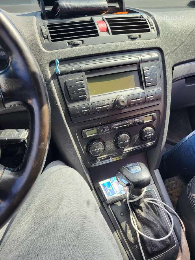 Parduadu škoda oktavia 2l 100kilovatu dizel