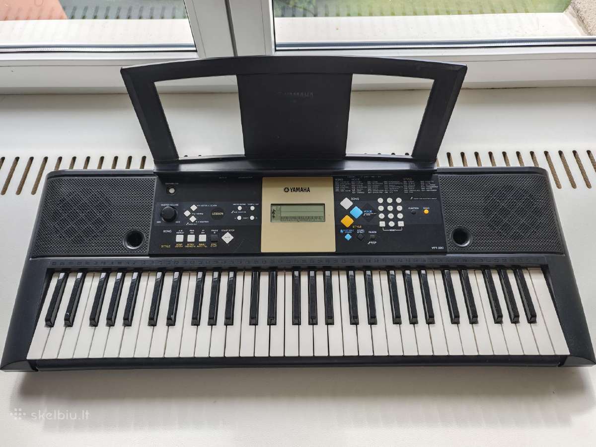 Yamaha Ypt-220 sintezatorius + stovas + pedalas