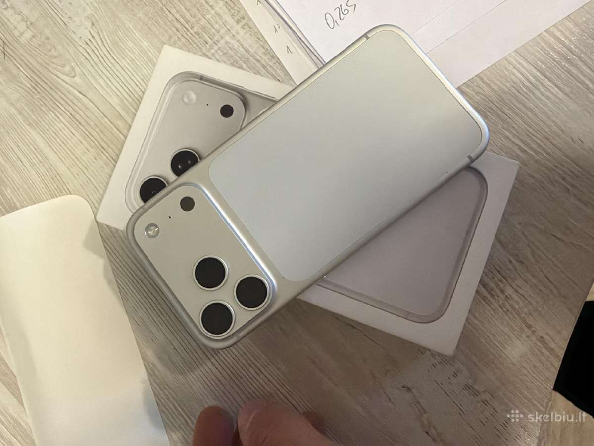 iPhone 17 pro max