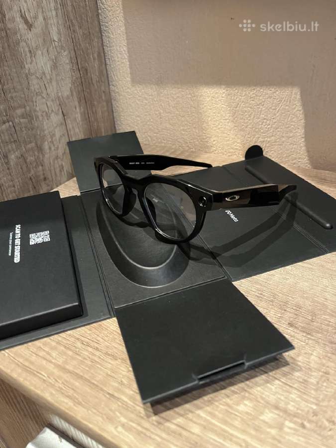 Meta x Oakley Hstn išmanieji akiniai