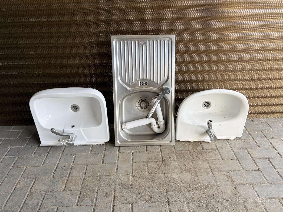 Parduodamos kriauklės su kranais