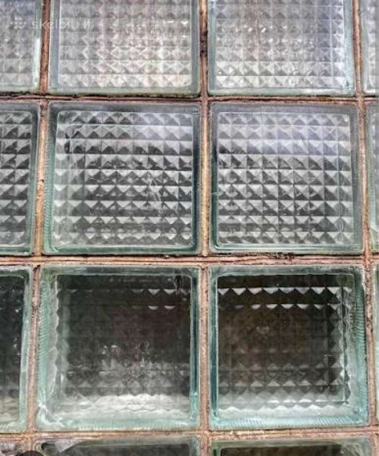 Ieskau nebereikalingu stiklo blokeliu