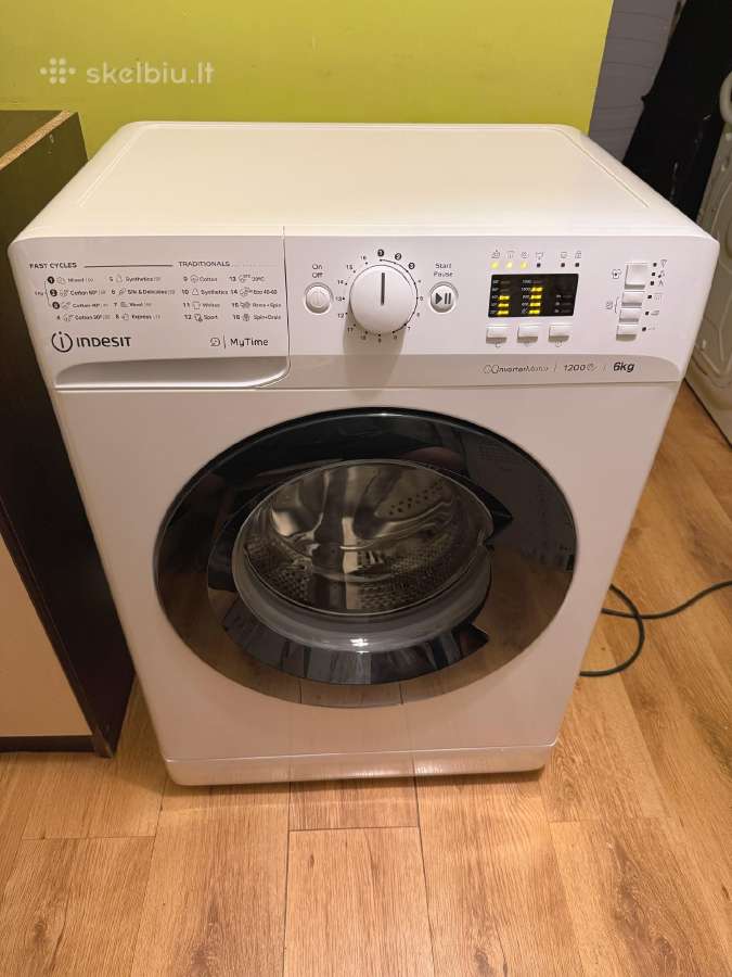 Indesit skalbimo mašina, labai mažai naudota