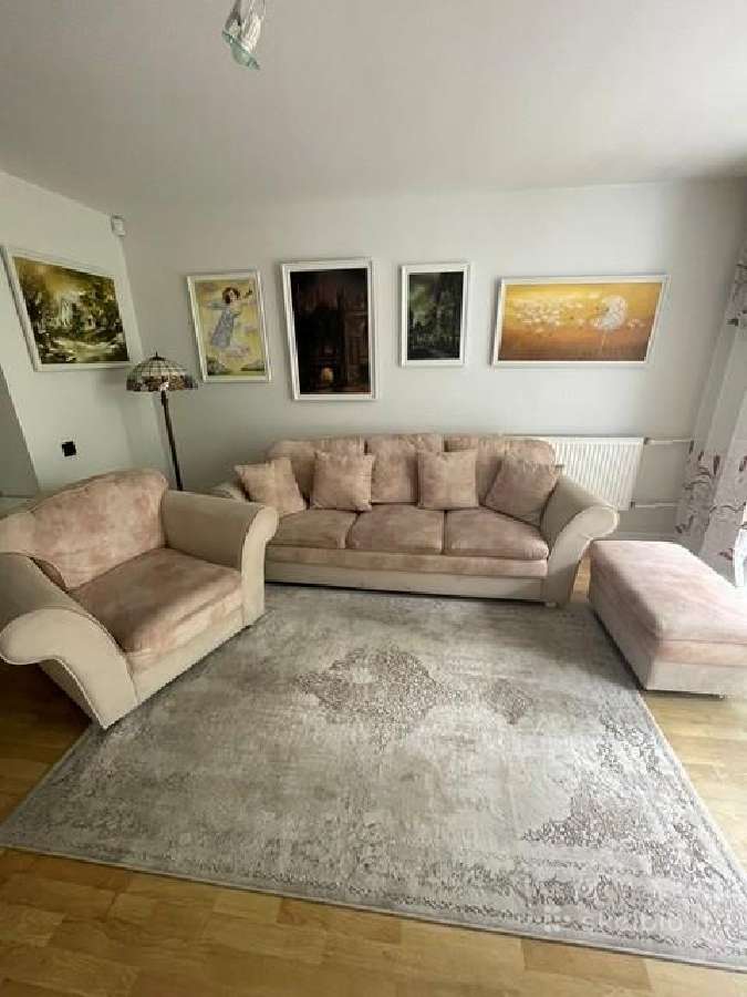 Parduodami minkšti svetainės baldai trijų dalių