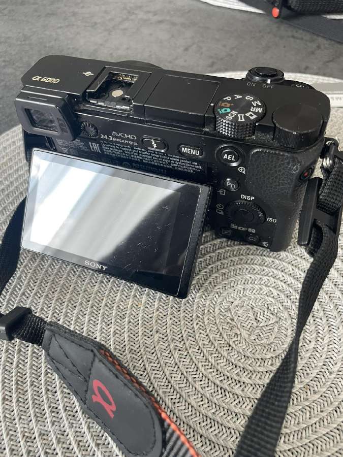Sony A6000 + 2 objektyvai 16-50 Oss ir 55-210 Oss - nuotraukos Nr. 8