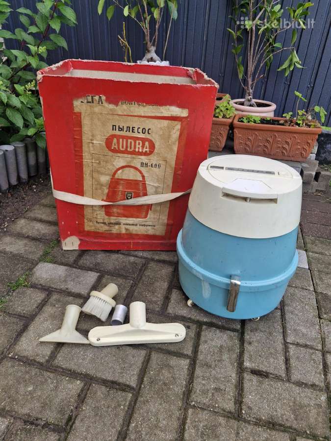 Vintažinis dulkių siurblys Audra