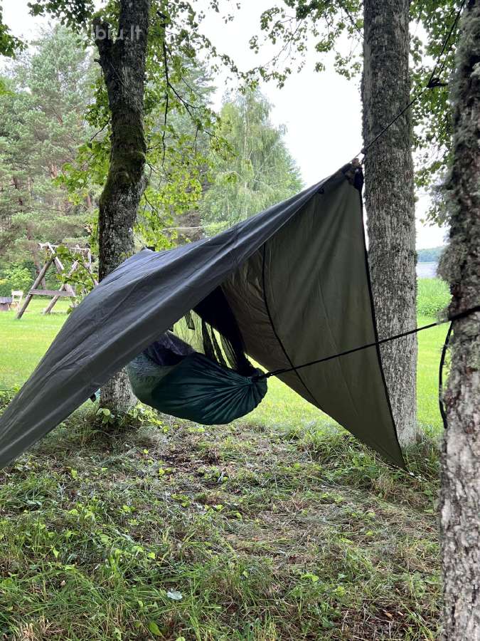 Hamakas su tinkliuku ir tentu