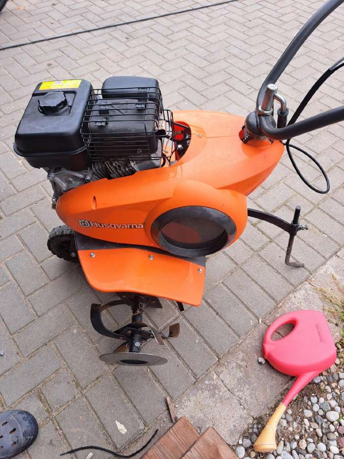 Husqvarna kultivatorius, freza