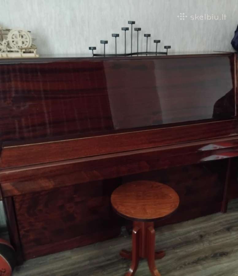 Parduodu pianiną Riga.