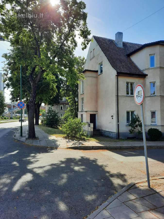 Parduodamas erdvus 5 kambarių butas Klaipėdoj