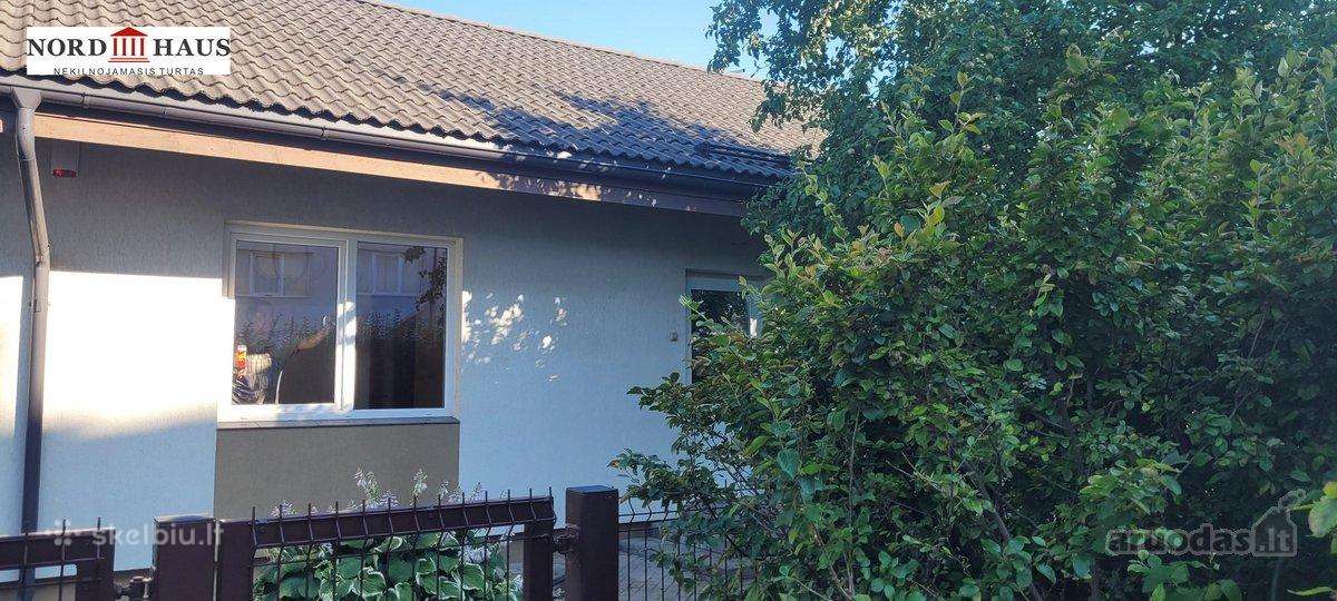Parduodamas įrengtas namas pačiame Gargždų centre