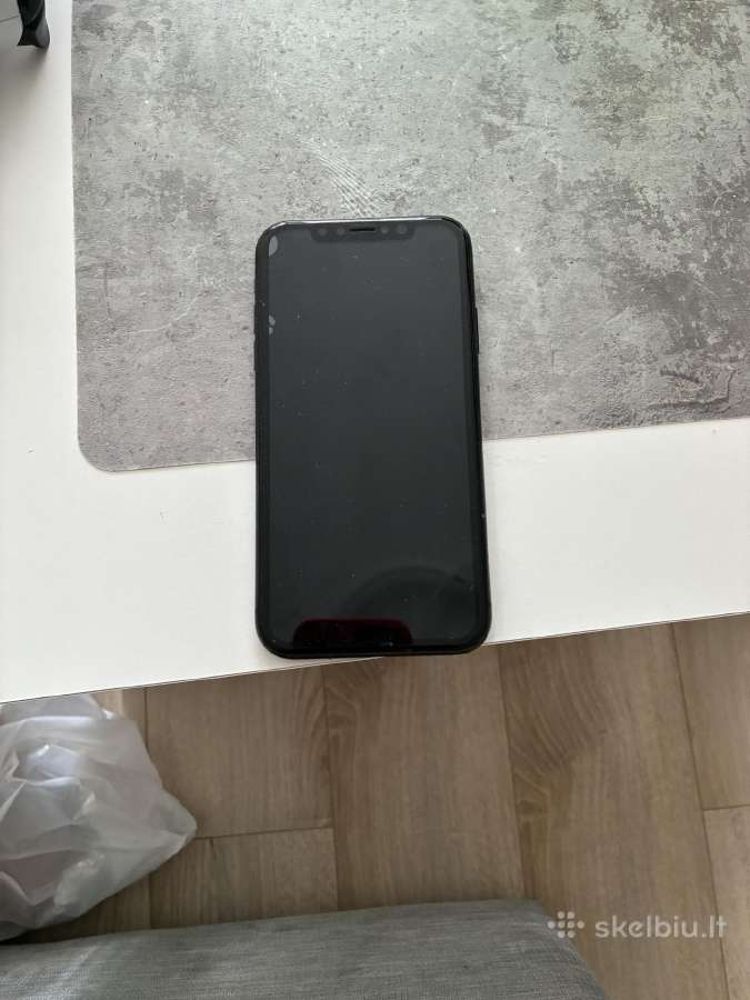 Parduodamas naudotas iPhone 11 telefonas