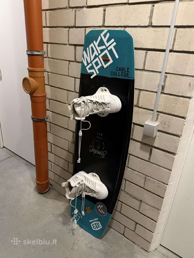 Wake lenta Hyperlite su batais