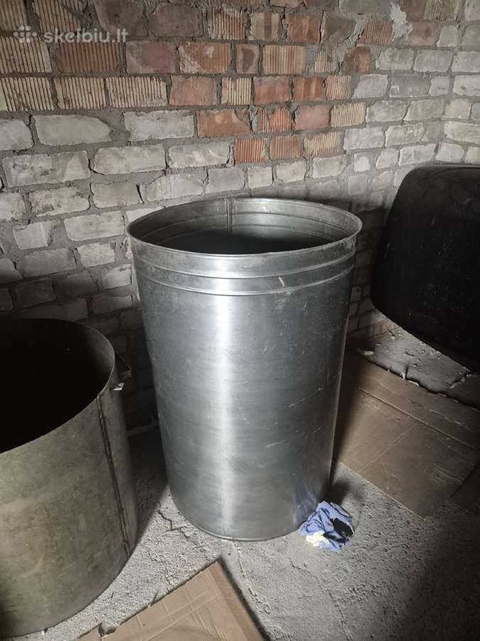 Nerūdijančio plieno talpos po 200 L