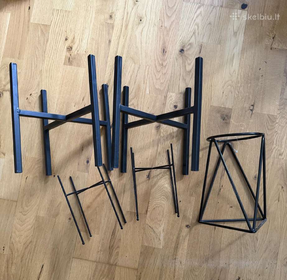 5 Metaliniai stovai augalams