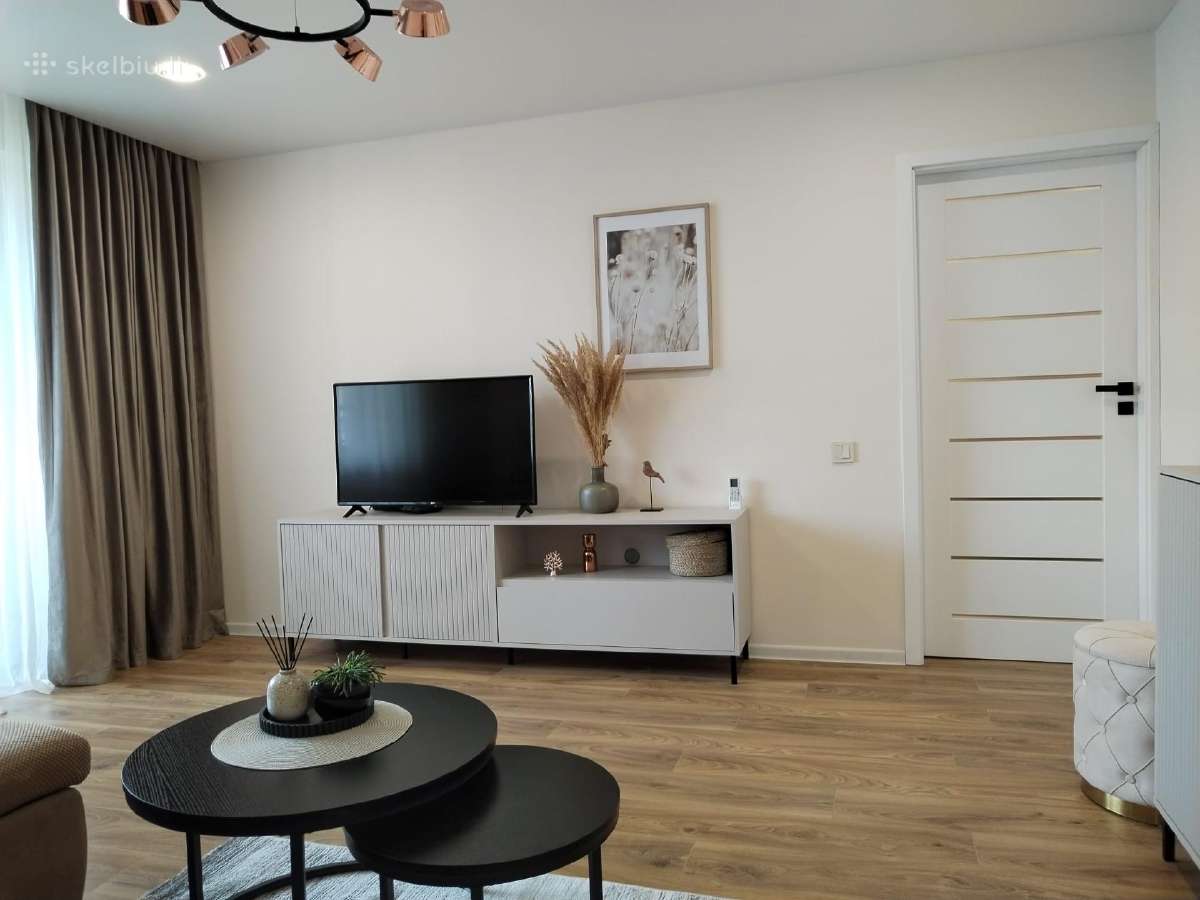 Parduodamas dviejų kambarių butas trečiame aukšte
