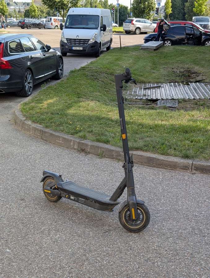 Segway Ninebot Max G2, žema rida!