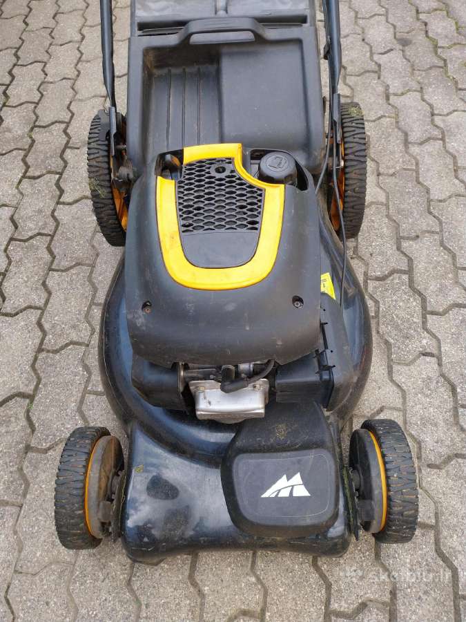 Savaeigės Benzinines žoliapjovės
