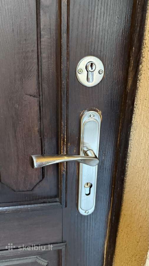 Medines lauko duris su stakta ir spyna - nuotraukos Nr. 2