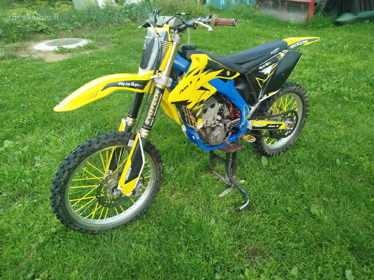 Suzuki rmz 250
