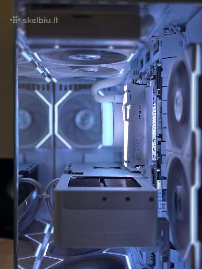 Baltas Lian li 5070 Ti R7 9800x3d arba pagal jus - nuotraukos Nr. 3