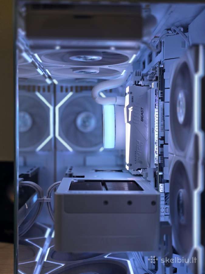 Baltas Lian li 5070 Ti R7 9800x3d arba pagal jus - nuotraukos Nr. 2