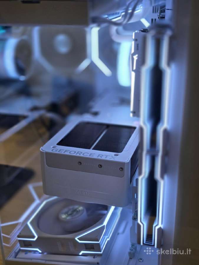 Baltas Lian li 5070 Ti R7 9800x3d arba pagal jus - nuotraukos Nr. 3
