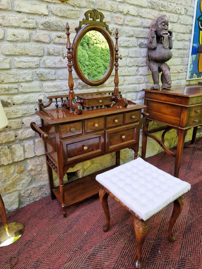 Vintažinis raudonmedžio kosmetinis staliukas - nuotraukos Nr. 5