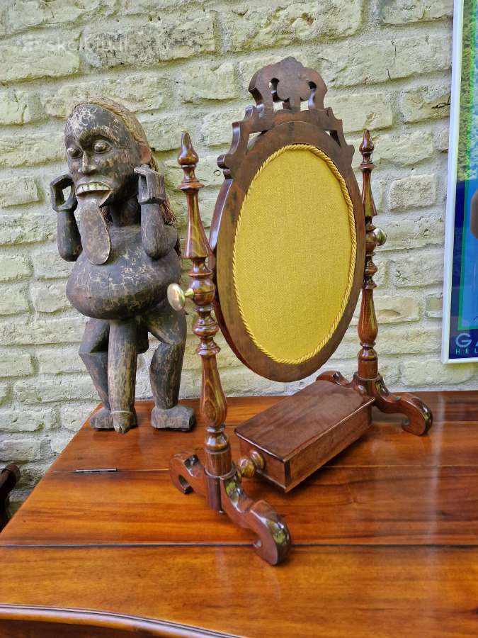 Vintažinis raudonmedžio kosmetinis staliukas - nuotraukos Nr. 20