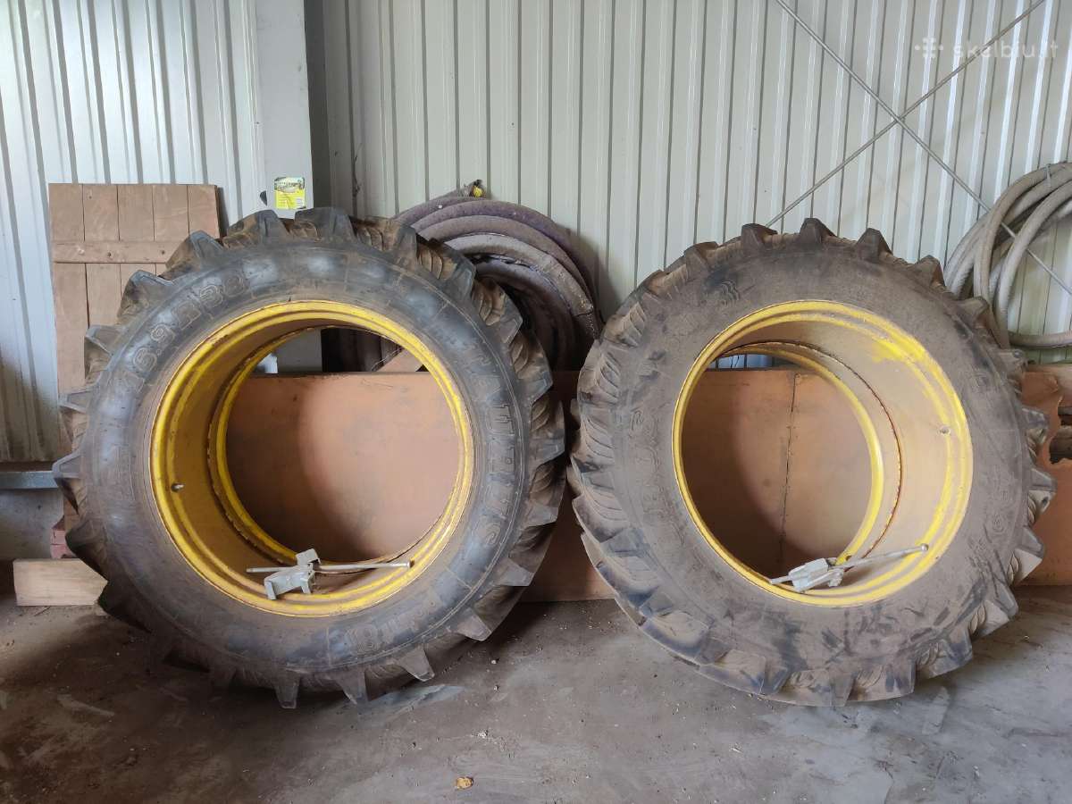 John Deere galiniai dubliai R38
