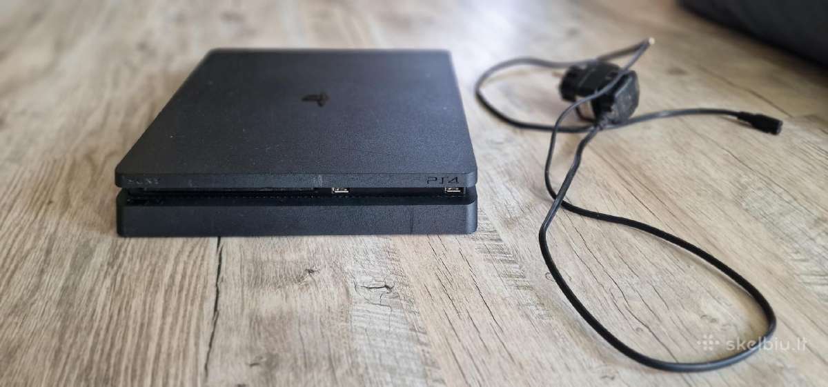Parduodu ps4 slim