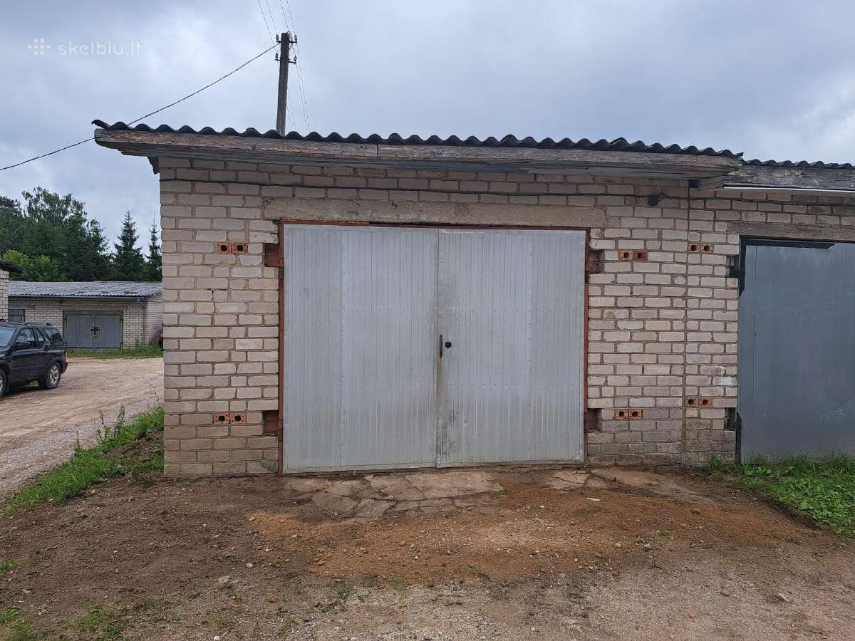 Garažas D. Poškos gatvėje