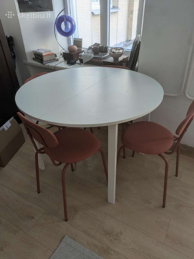 Ikea Vihals valgomojo stalas