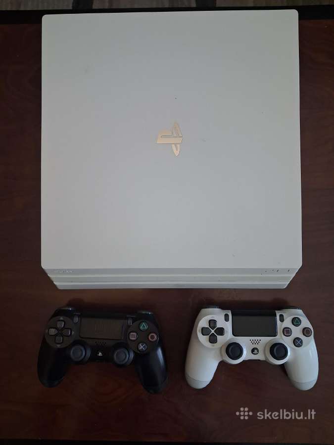 Parduodu Ps4 Pro su dviem žaidimų pulteliais.