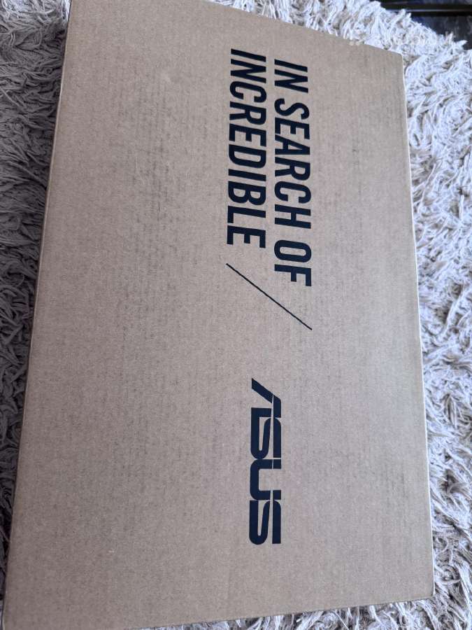 Naujas laptopas Asus