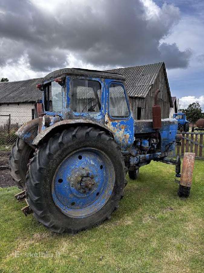 Du traktoriai Mtz-50 - nuotraukos Nr. 6